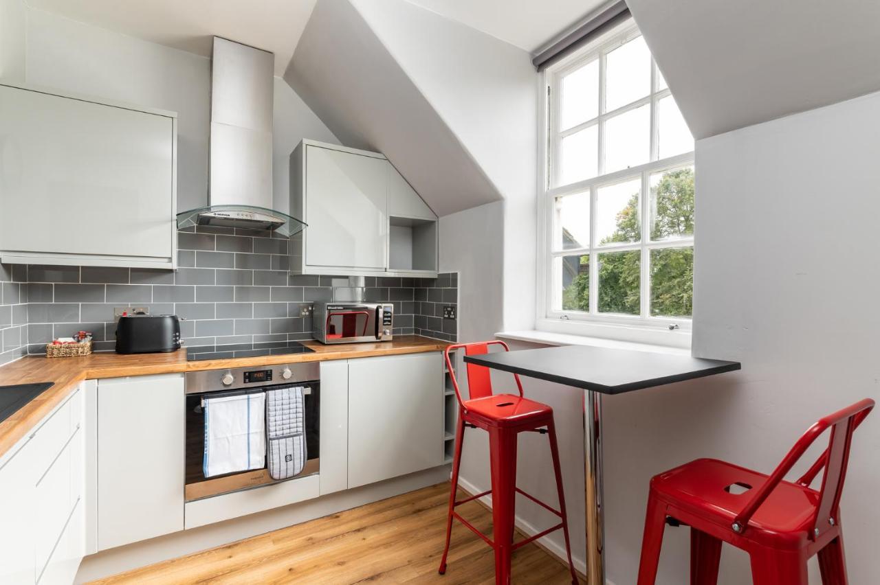 Stylish Apt With Minster Views I Pass The Keys York Exteriör bild